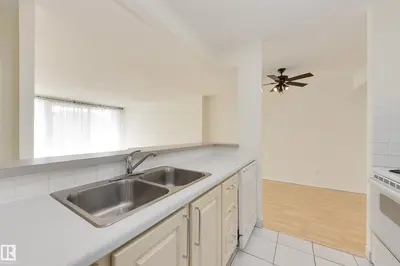 Interior photo 3 of #507 9835 113 ST NW