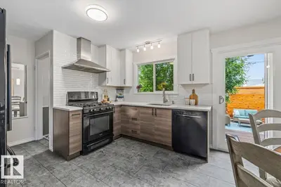 Interior photo 2 of 5507 102A AV NW
