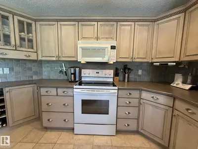 Interior photo 3 of 5604 57 AV