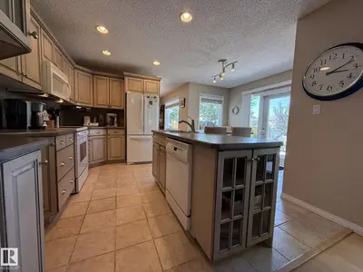 Interior photo 2 of 5604 57 AV