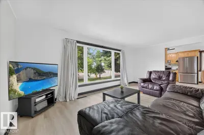Interior photo 2 of 4229 49 ST