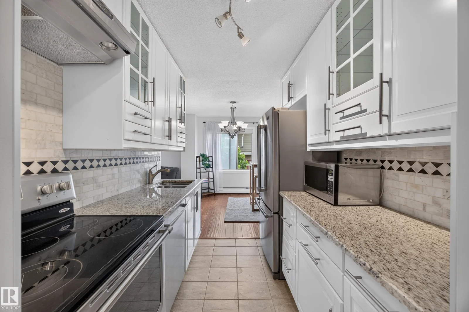#602 9725 106 ST NW, Edmonton - 1 bedroom Apartment for sale