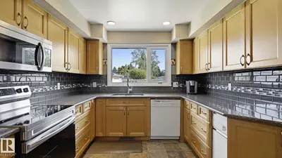 Interior photo 2 of 11736 35A AV NW