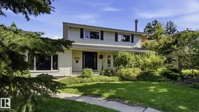 Interior photo 1 of 11736 35A AV NW