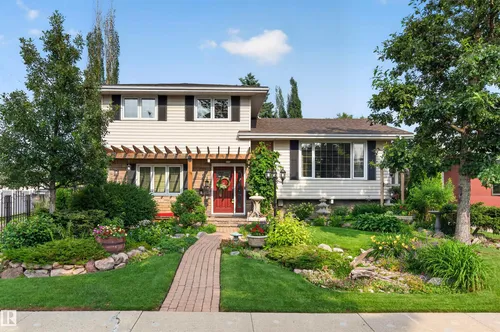 3619 113A ST NW, Edmonton - $575,000