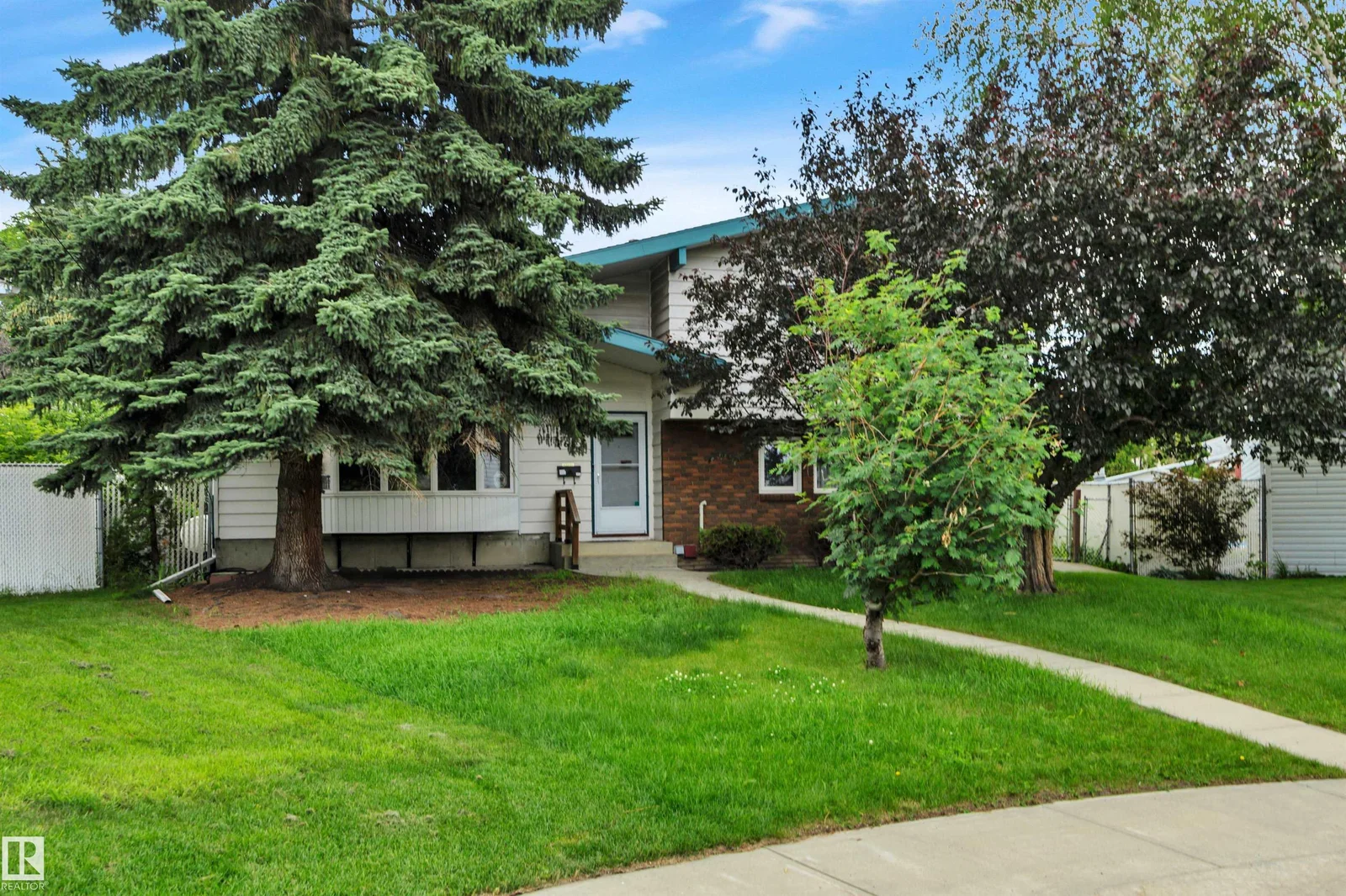 7604 149 AV NW, Edmonton - 4 bedroom Detached Single Family for sale