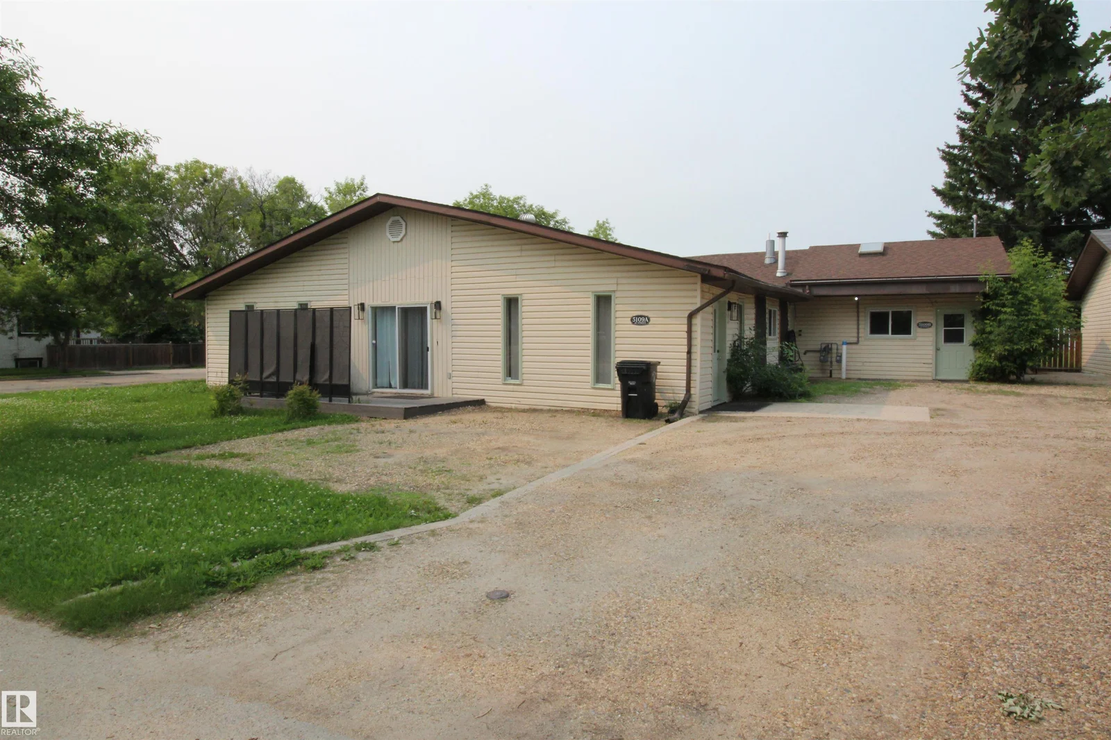 5109 47 ST, Barrhead - 8 bedroom Duplex for sale
