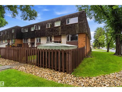 3312 106 AV NW, Edmonton - $175,000