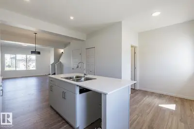 Interior photo 3 of 3619 Triomphe BV N