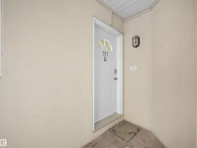 Interior photo 4 of #207 10606 102 AV NW