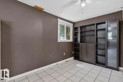 Interior photo 2 of #104 52343 RGE ROAD 211