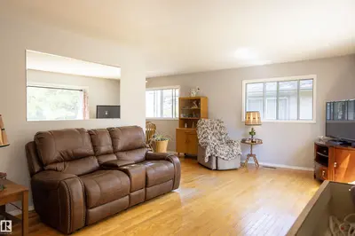 Interior photo 3 of 10428 68 AV NW