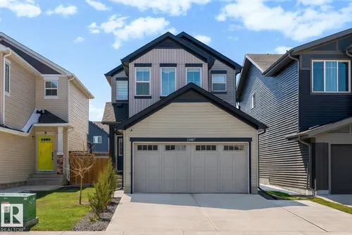 11987 34 AV SW, Edmonton - $597,000