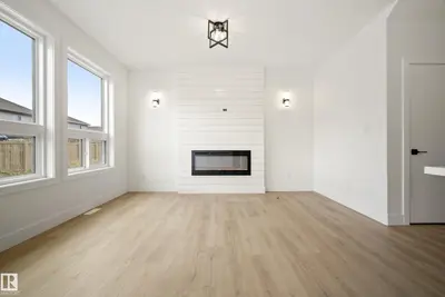 Interior photo 4 of 113 Caledon CR
