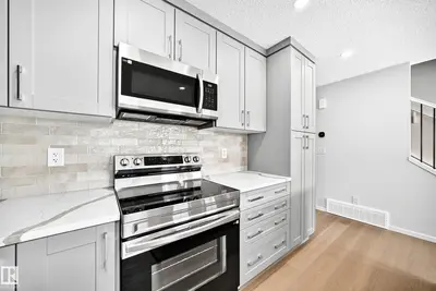Interior photo 2 of 1081 Hearthstone BV