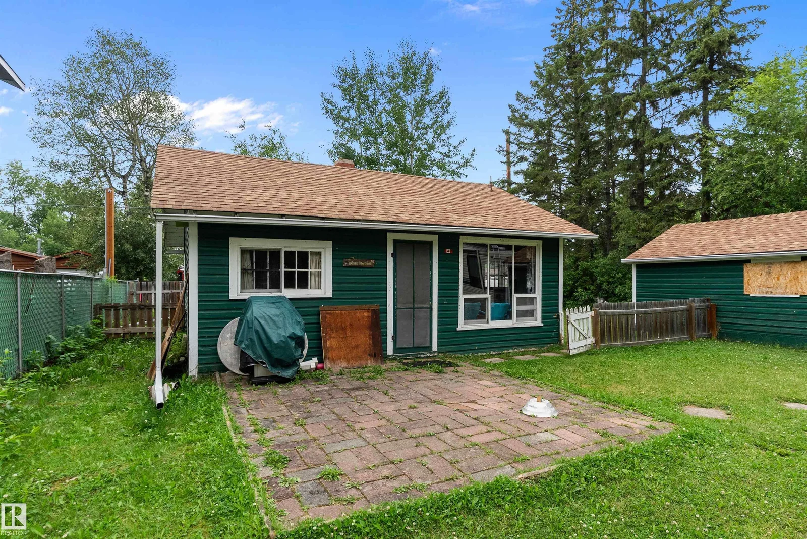 211 2nd AV, Rural Wetaskiwin County - 2 bedroom Detached Single Family for sale