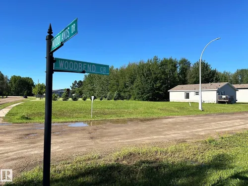 100 Woodlands DR, Warburg - $29,900
