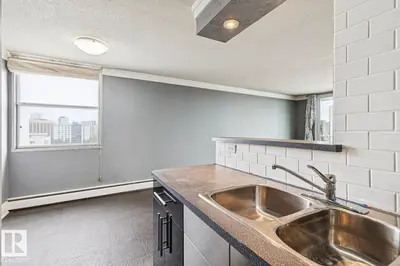 Interior photo 2 of #1107 9930 113 ST NW