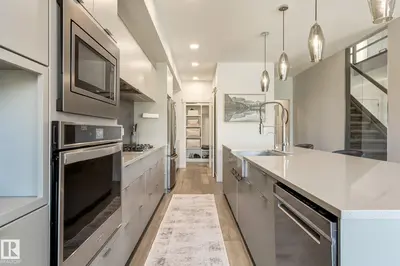 Interior photo 3 of 6805 KNOX LO SW