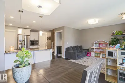 Interior photo 2 of 2033 WESTERRA LO