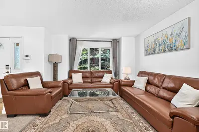 Interior photo 3 of 1126 GRANTHAM DR NW