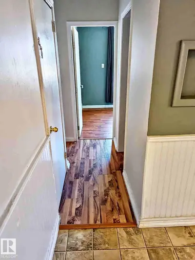 Interior photo 3 of 4730 46 AV