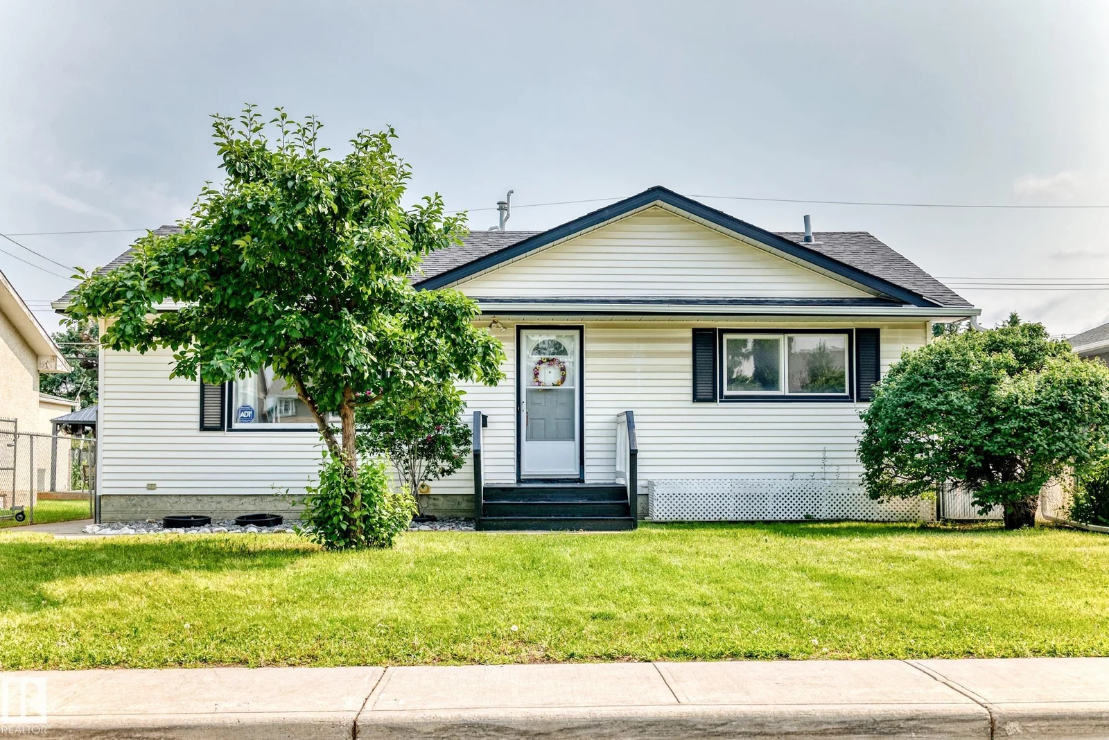 10819 137 AV NW, Edmonton - 4 bedroom Detached Single Family for sale