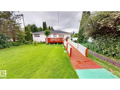 13915 135A AV NW, Edmonton - $390,000