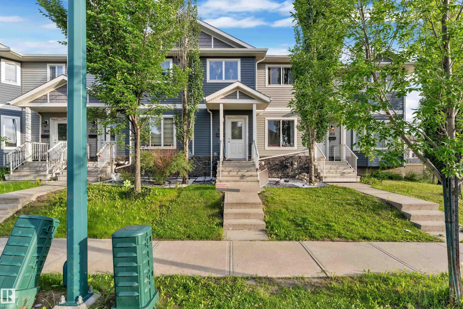 3127 16 AV NW, Edmonton - 2 bedroom Residential Attached for sale