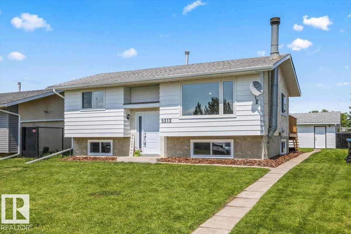 5212 50 AV, Bruderheim - 3 bedroom Detached Single Family for sale