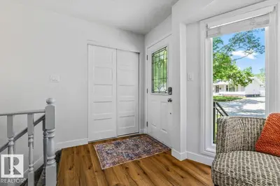 Interior photo 1 of 8821 97a AV