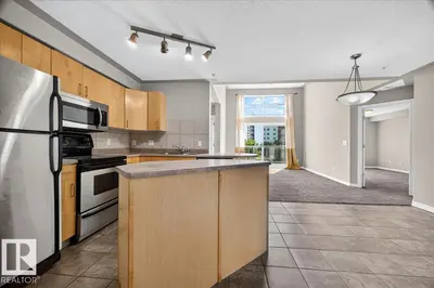 Interior photo 4 of #503 10033 116 ST NW