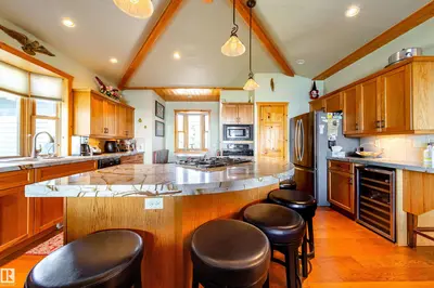 Interior photo 4 of 103 Argentia Beach