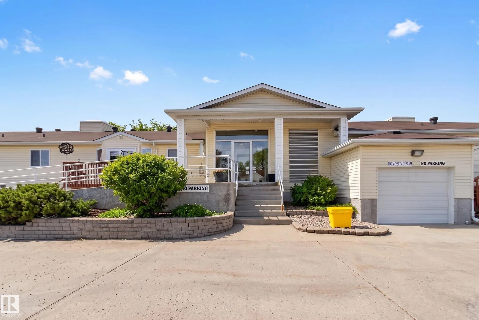 #202 10502 101 AV, Morinville - 1 bedroom Apartment for sale