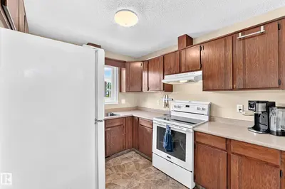 Interior photo 3 of 3724 54 ST