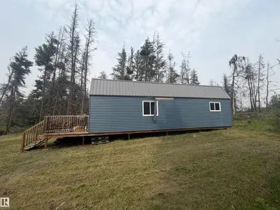 Interior photo 4 of 59043 RANGE ROAD 161