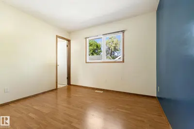 Interior photo 4 of 8406 94 AV