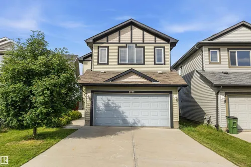 4020 166 AV NW, Edmonton - $579,900