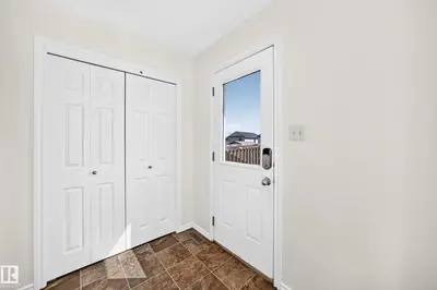 Interior photo 4 of 369 Brintnell BV NW NW