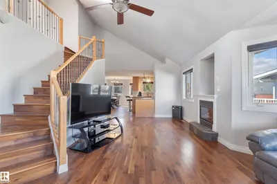 Interior photo 4 of 3712 69 ST