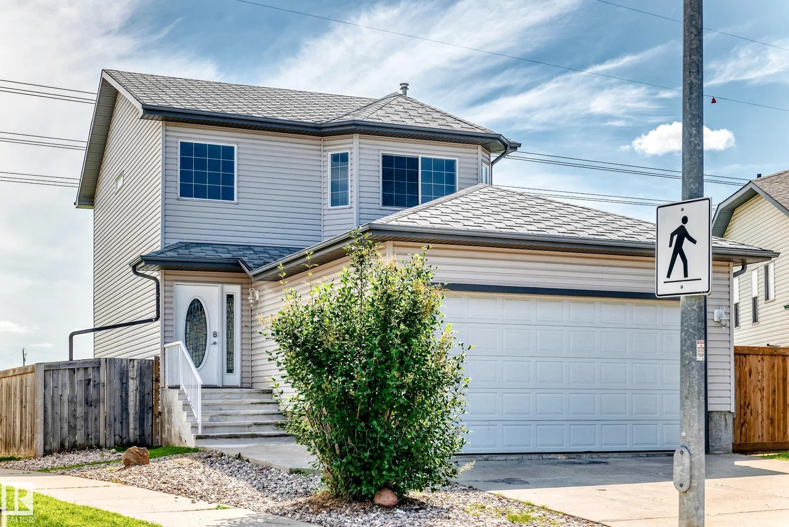 686 KANANASKIS DR, Devon - 5 bedroom Detached Single Family for sale
