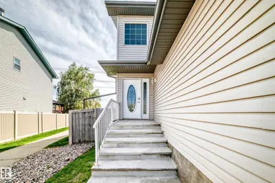 Interior photo 1 of 686 KANANASKIS DR