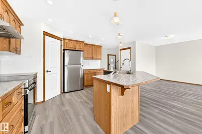 Interior photo 4 of 686 KANANASKIS DR