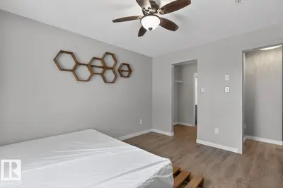 Interior photo 3 of #109 340 WINDERMERE RD NW