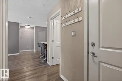 Interior photo 1 of #109 340 WINDERMERE RD NW