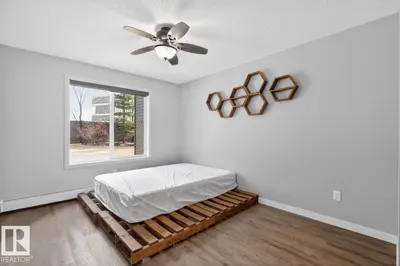 Interior photo 2 of #109 340 WINDERMERE RD NW