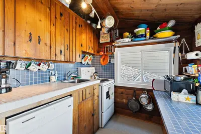 Interior photo 4 of #14 Viola Beach