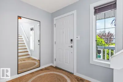 Interior photo 4 of 661 BEVINGTON PL NW