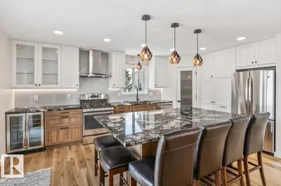 Interior photo 1 of 661 BEVINGTON PL NW