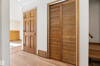 Interior photo 2 of 